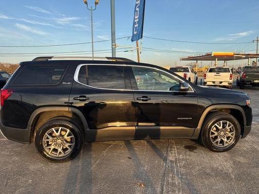 2022 GMC Acadia SLE
