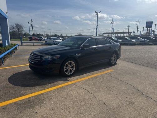 2017 Ford Taurus SE