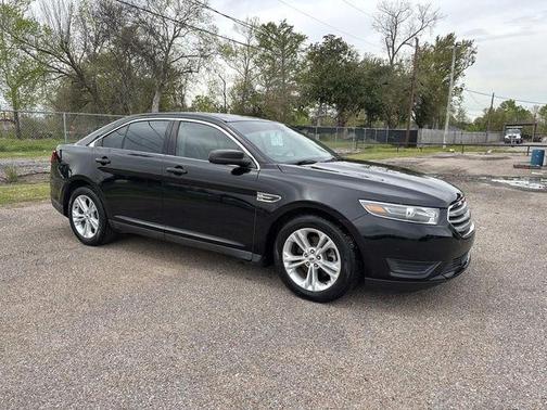 2017 Ford Taurus SE