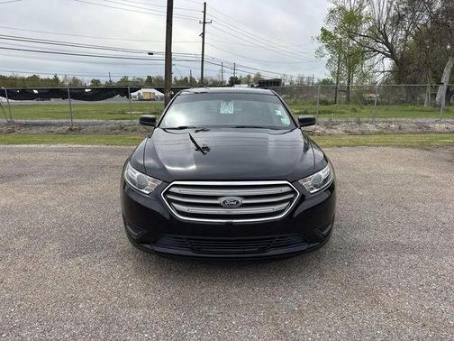 2017 Ford Taurus SE