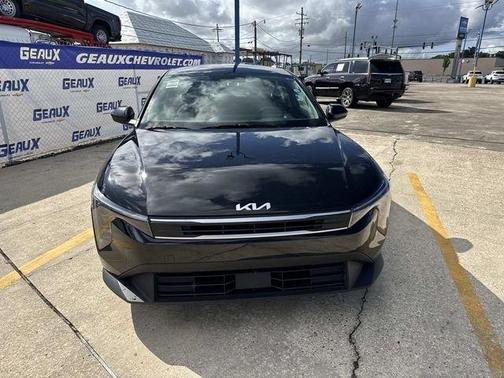 Aurora Black Pearl 2025 Kia K4