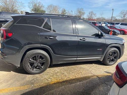 2023 GMC Terrain AT4