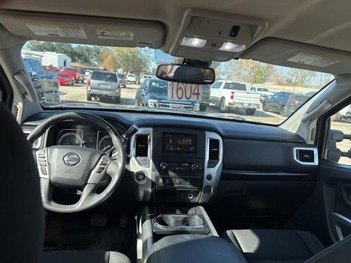 2018 Nissan Titan SV