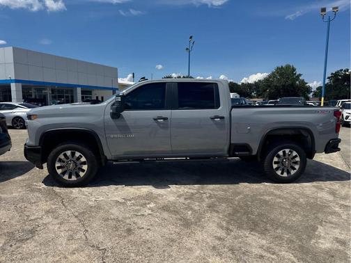 2025 Chevrolet Silverado 2500 Custom
