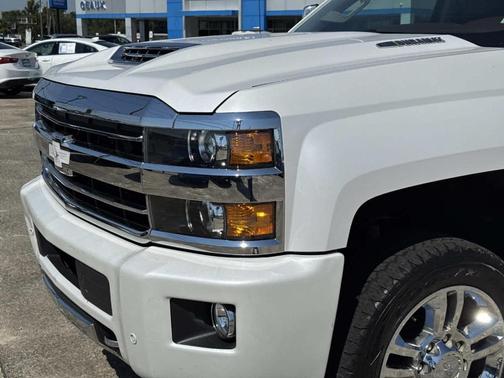 2019 Chevrolet Silverado 2500 High Country