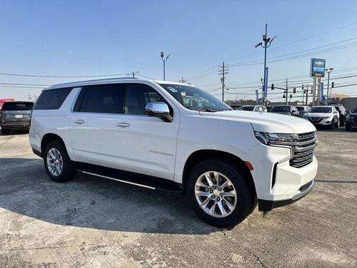 2023 Chevrolet Suburban Premier