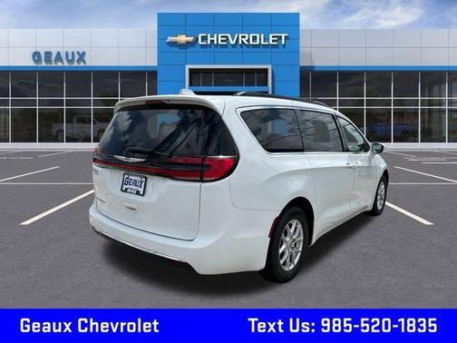 2022 Chrysler Pacifica Touring-L