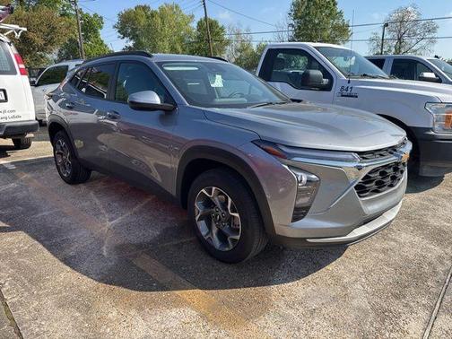 Sterling Gray Metallic 2025 Chevrolet Trax LT