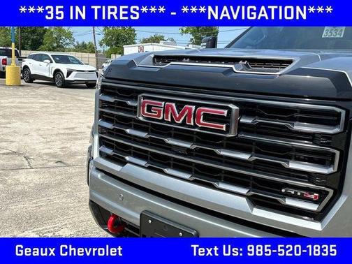 2025 GMC Sierra 2500 AT4