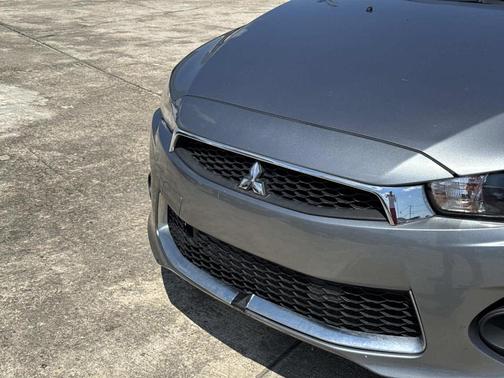 2016 Mitsubishi Lancer ES