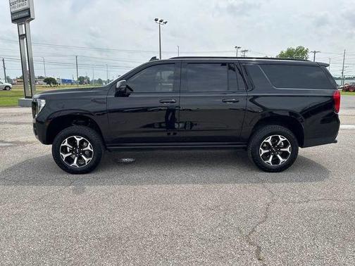 2024 GMC Yukon XL AT4