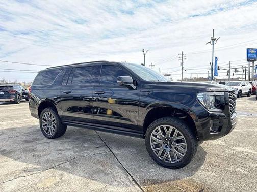 2024 GMC Yukon XL AT4