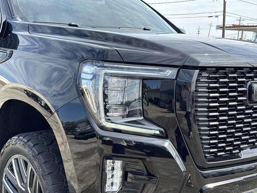 2024 GMC Yukon XL AT4