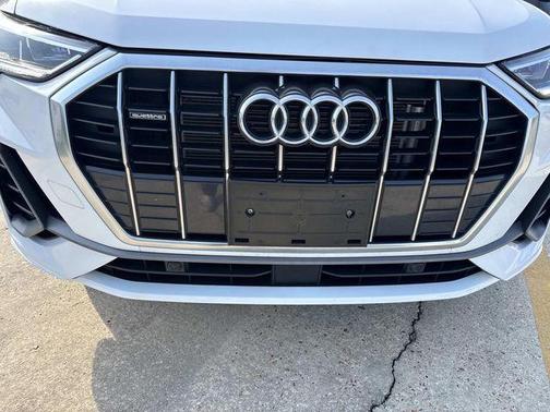 Arkona White 2025 Audi Q3 45 S line Premium