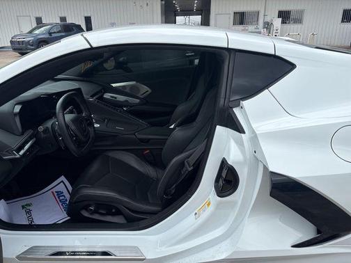 2025 Chevrolet Corvette Stingray w/2LT