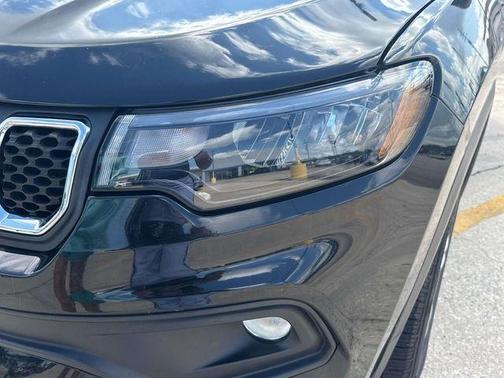Diamond Black 2023 Jeep Compass Latitude