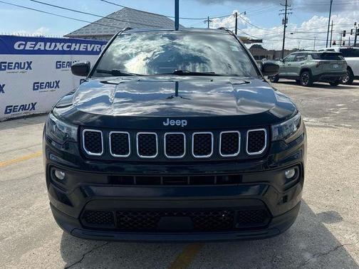 Diamond Black 2023 Jeep Compass Latitude