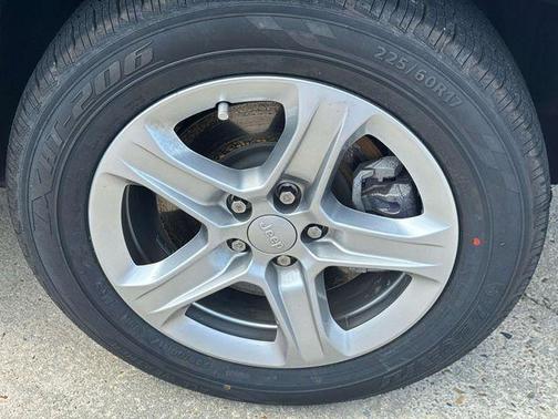 Diamond Black 2023 Jeep Compass Latitude