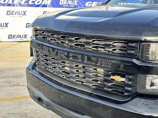 Black 2019 Chevrolet Silverado 1500 Custom