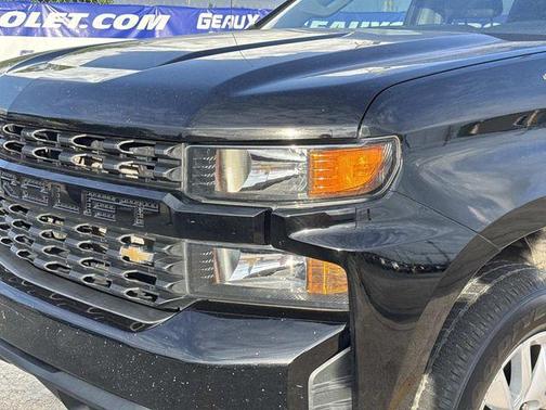 Black 2019 Chevrolet Silverado 1500 Custom