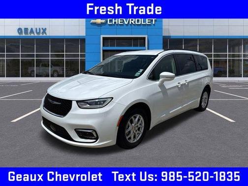 2022 Chrysler Pacifica Touring-L