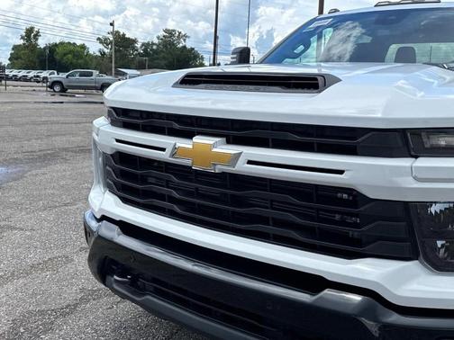 2025 Chevrolet Silverado 2500 Custom