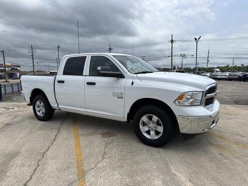 Bright White Clearcoat 2023 RAM 1500 Classic SLT