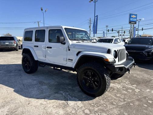 2020 Jeep Wrangler Unlimited Sahara Altitude