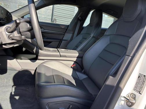 2025 Porsche Taycan Base