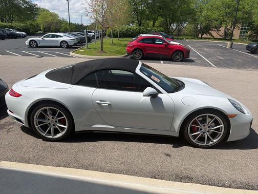 Carrara White Metallic 2017 Porsche 911 Carrera 4S Cabriolet