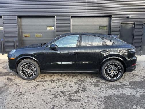 Chromite Black Metallic 2026 Porsche Cayenne Cayenne