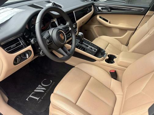 Chalk 2025 Porsche Macan Macan S