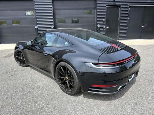 Jet Black Metallic 2020 Porsche 911 Carrera
