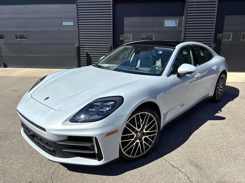 2025 Porsche Panamera Base