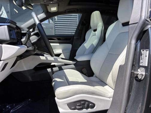 2025 Porsche Macan Macan Electric 4