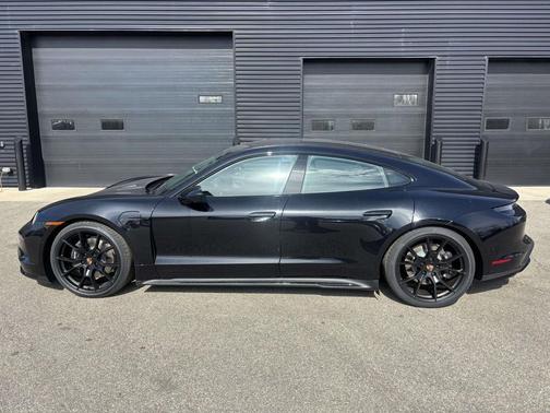 2026 Porsche Taycan 4