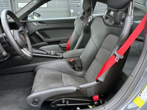 2026 Porsche 911 Carrera GTS