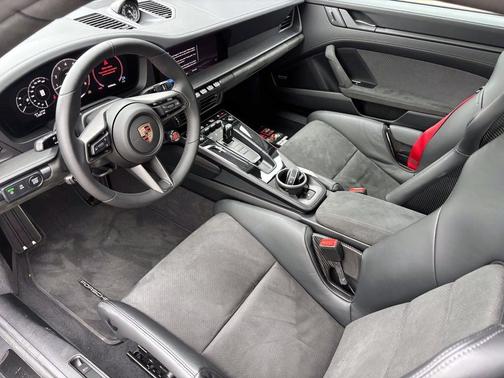 2026 Porsche 911 Carrera GTS