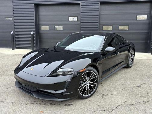 2022 Porsche Taycan Base