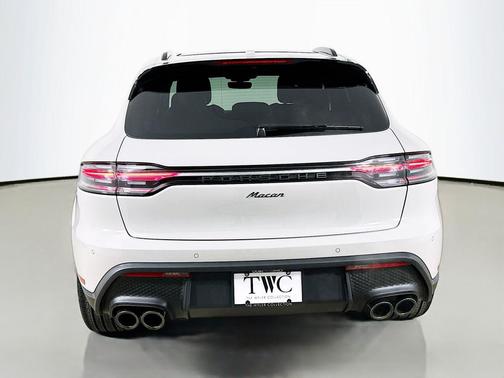 Chalk 2026 Porsche Macan Macan