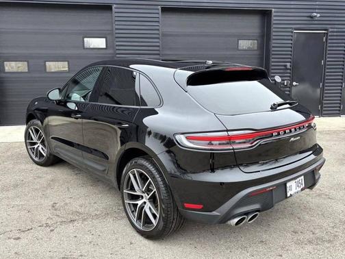 2025 Porsche Macan 