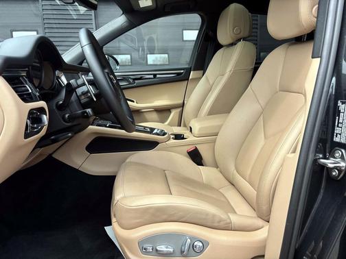 Volcano Grey Metallic 2025 Porsche Macan Macan S