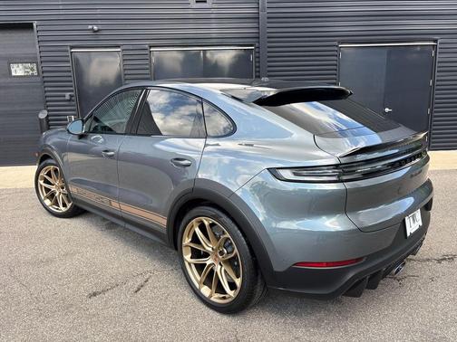 Platinum Silver Metallic 2026 Porsche Cayenne Turbo GT
