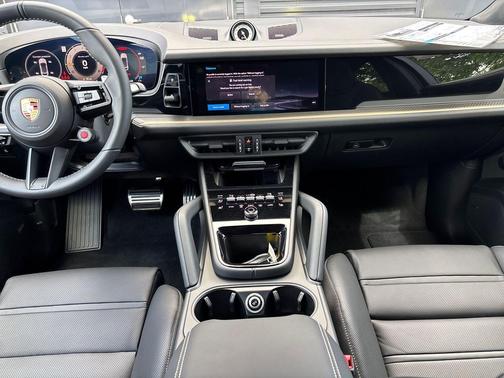 Platinum Silver Metallic 2026 Porsche Cayenne Turbo GT