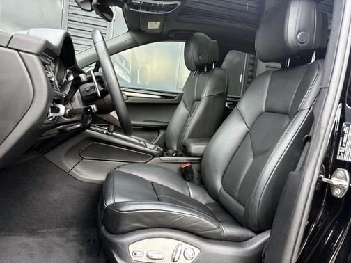 2023 Porsche Macan Macan