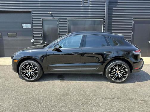 2026 Porsche Macan Macan