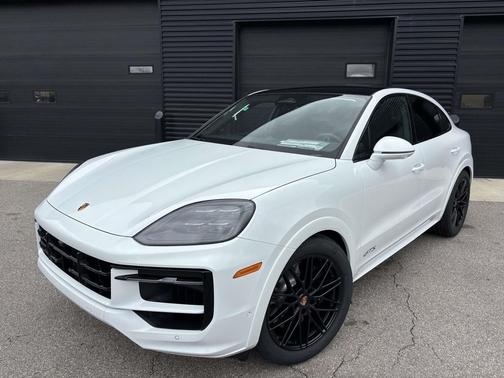 2026 Porsche Cayenne GTS