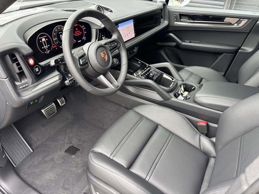 2026 Porsche Cayenne GTS