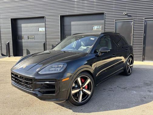 2026 Porsche Cayenne GTS
