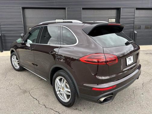 2017 Porsche Cayenne Cayenne